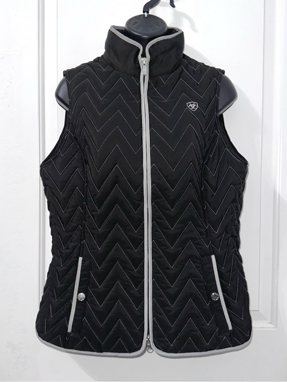 Ariat Ladies Black Ashley Insulated Vest, size Medium